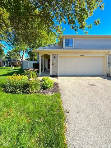 1526 Roanoke Drive Zionsville IN 46077