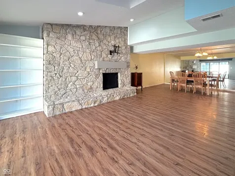 1526 Roanoke Drive Zionsville IN 46077