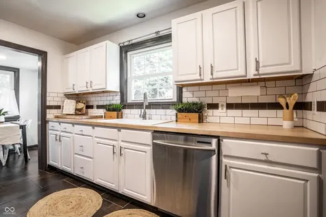 5934 Crittenden Avenue Indianapolis IN 46220