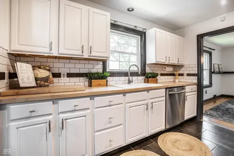 5934 Crittenden Avenue Indianapolis IN 46220