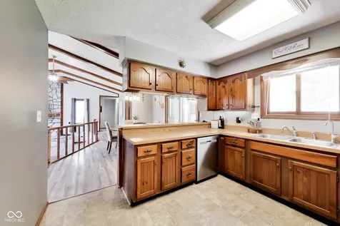 6768 W Brier Creek Drive New Palestine IN 46163
