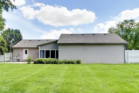 6768 W Brier Creek Drive New Palestine IN 46163