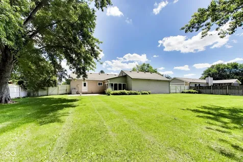 6768 W Brier Creek Drive New Palestine IN 46163
