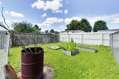 6768 W Brier Creek Drive New Palestine IN 46163
