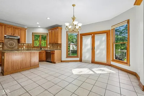 11464 Old Stone Drive Indianapolis IN 46236