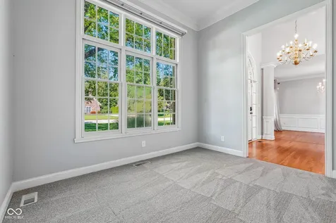 11464 Old Stone Drive Indianapolis IN 46236