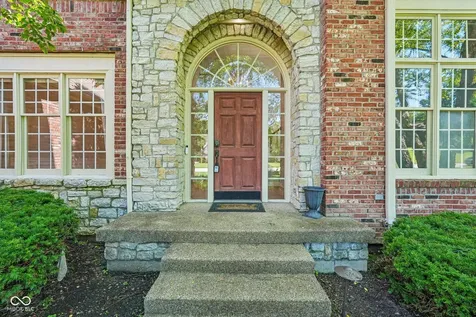 11464 Old Stone Drive Indianapolis IN 46236