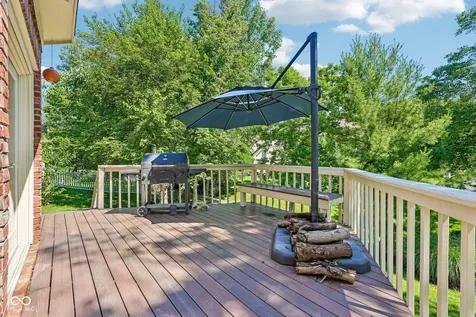 11464 Old Stone Drive Indianapolis IN 46236