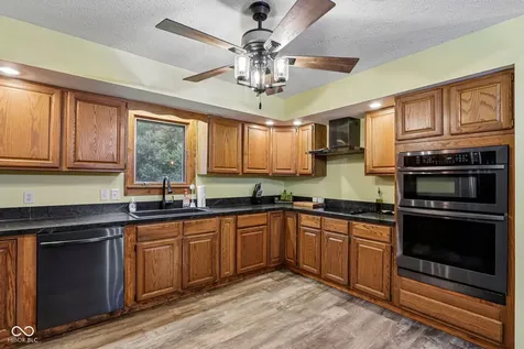 528 N Pearl Street Thorntown IN 46071
