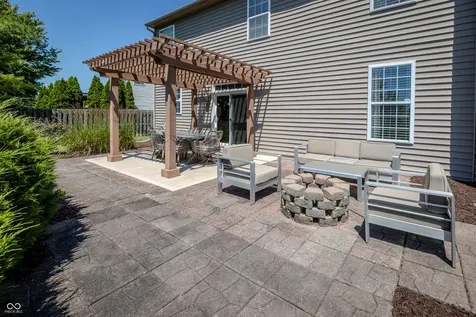 5825 Courtyard Crescent Indianapolis IN 46234