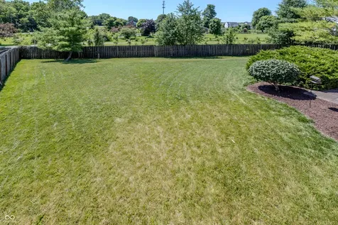 5825 Courtyard Crescent Indianapolis IN 46234