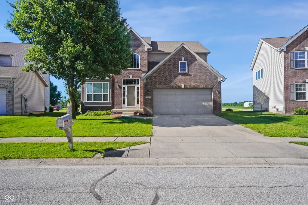 7895 Blue Jay Way Zionsville IN 46077