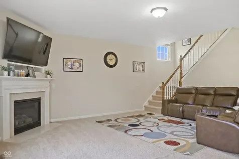 7895 Blue Jay Way Zionsville IN 46077
