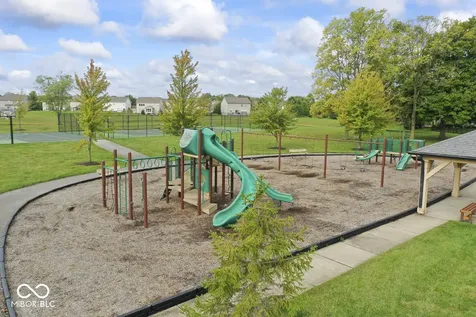 7895 Blue Jay Way Zionsville IN 46077