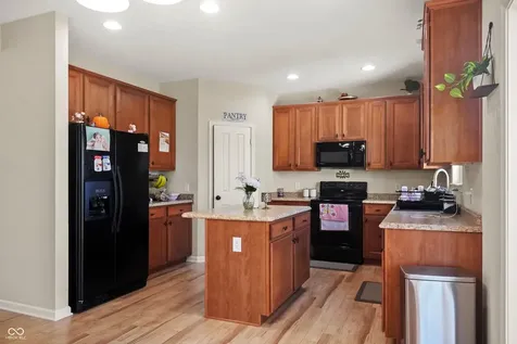 7895 Blue Jay Way Zionsville IN 46077