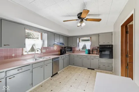 20 W Locust Street Shelbyville IN 46176