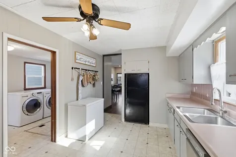 20 W Locust Street Shelbyville IN 46176