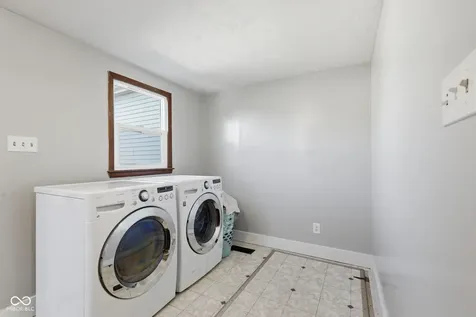 20 W Locust Street Shelbyville IN 46176