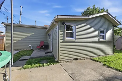 20 W Locust Street Shelbyville IN 46176