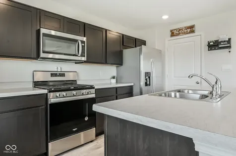 1435 Fleming Drive Greenfield IN 46140