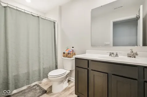 1435 Fleming Drive Greenfield IN 46140