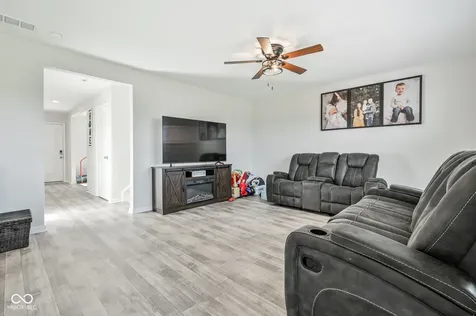 1435 Fleming Drive Greenfield IN 46140