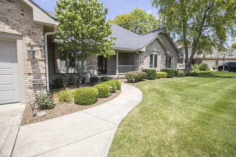 4610 Fox Moor Place Greenwood IN 46143