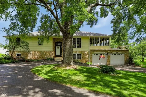 3305 Virginia Street Columbus IN 47203