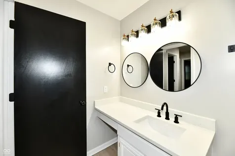 4642 N Eden Court Indianapolis IN 46254