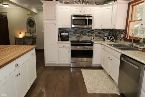1287 Lovers Road Batesville IN 47006