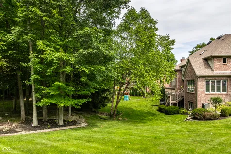 4214 Riverbirch Run Zionsville IN 46077