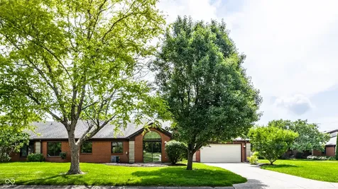 9223 Golden Oaks E Indianapolis IN 46260