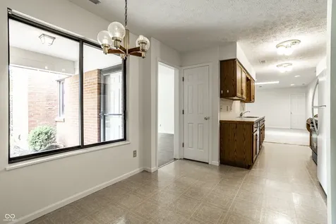9223 Golden Oaks E Indianapolis IN 46260