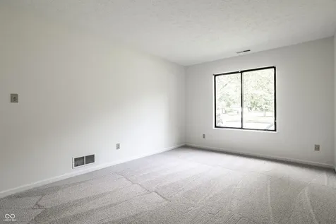 9223 Golden Oaks E Indianapolis IN 46260