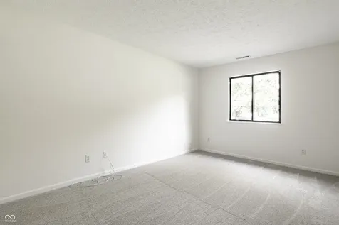 9223 Golden Oaks E Indianapolis IN 46260