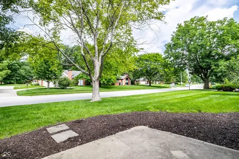 9223 Golden Oaks E Indianapolis IN 46260