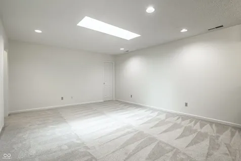 9223 Golden Oaks E Indianapolis IN 46260