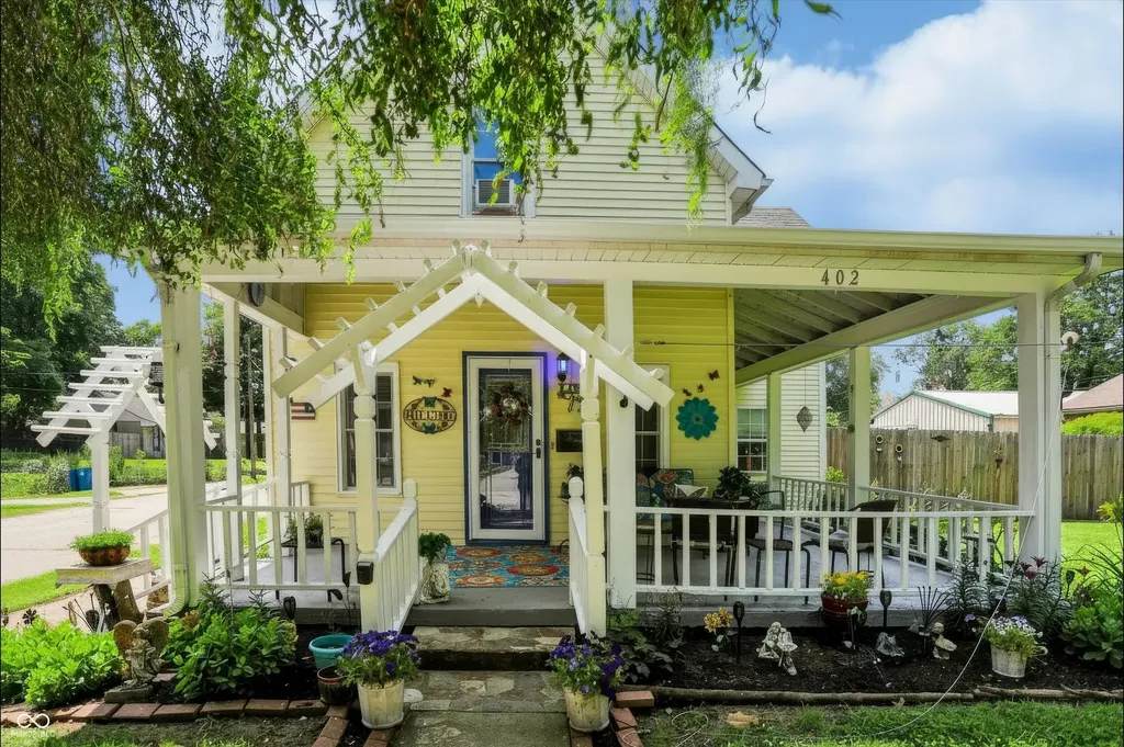 402 N Noble Street Greenfield IN 46140