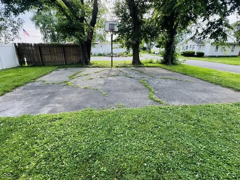 302 Schepman Seymour IN 47274