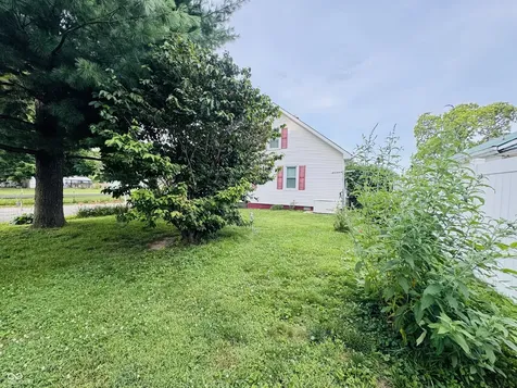 302 Schepman Seymour IN 47274