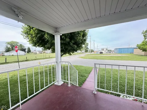 302 Schepman Seymour IN 47274