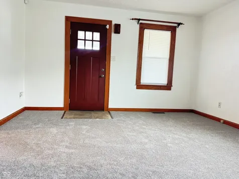 302 Schepman Seymour IN 47274