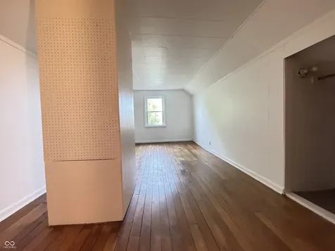 302 Schepman Seymour IN 47274