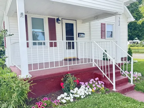302 Schepman Seymour IN 47274