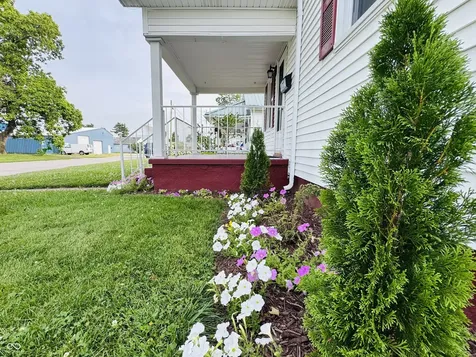 302 Schepman Seymour IN 47274