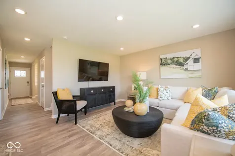 1590 Albatross Street Danville IN 46122