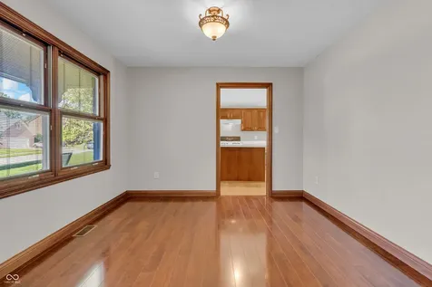 356 Southcreek Drive S Indianapolis IN 46217