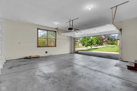 356 Southcreek Drive S Indianapolis IN 46217