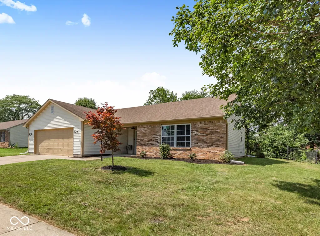 7267 Woodside Drive Avon IN 46123