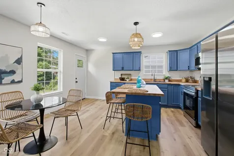 7267 Woodside Drive Avon IN 46123